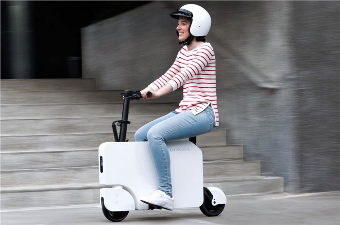 The Honda Motocompacto mini-scooter does 19km and fits in your car