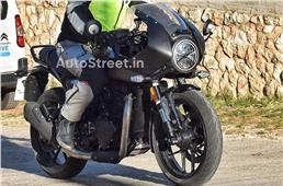 Triumph Thruxton 400 spotted; based on Speed 400