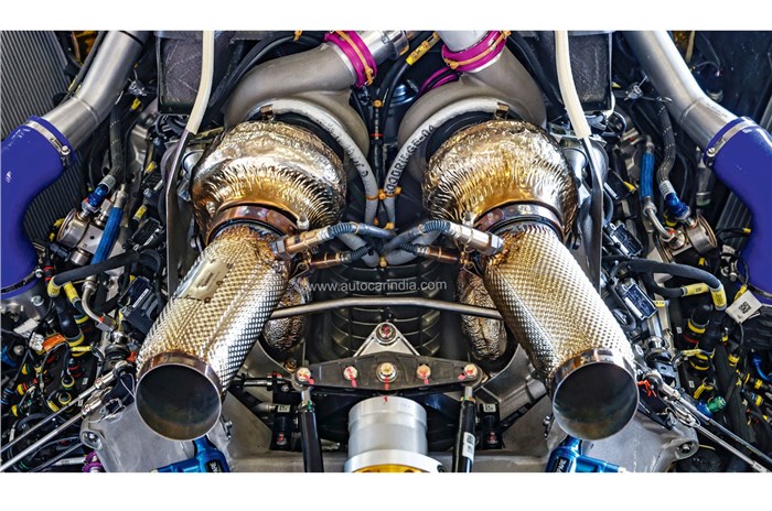 Porsche 918 Spyder V8 engine