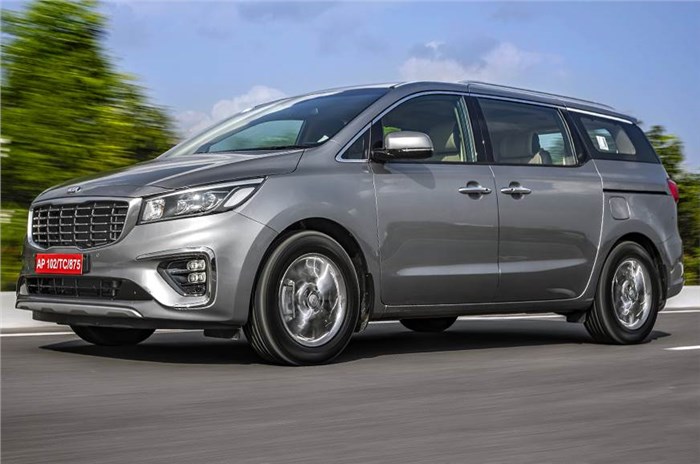 Choosing between a Kia Carnival and Ford Endeavour