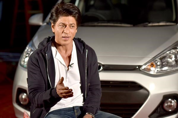 Shah Rukh Khan: &#8220;I do my own stunt driving&#8221;