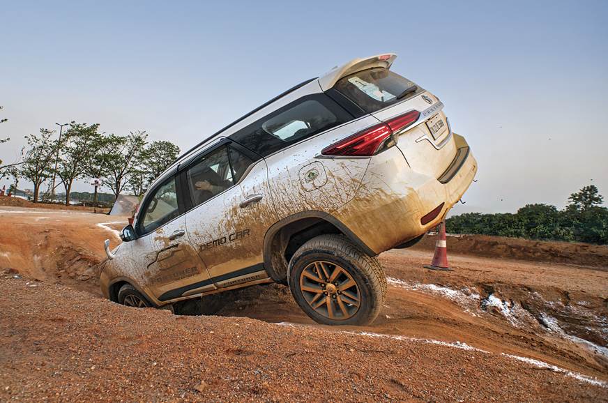 Toyota Fortuner off-road camp 2018