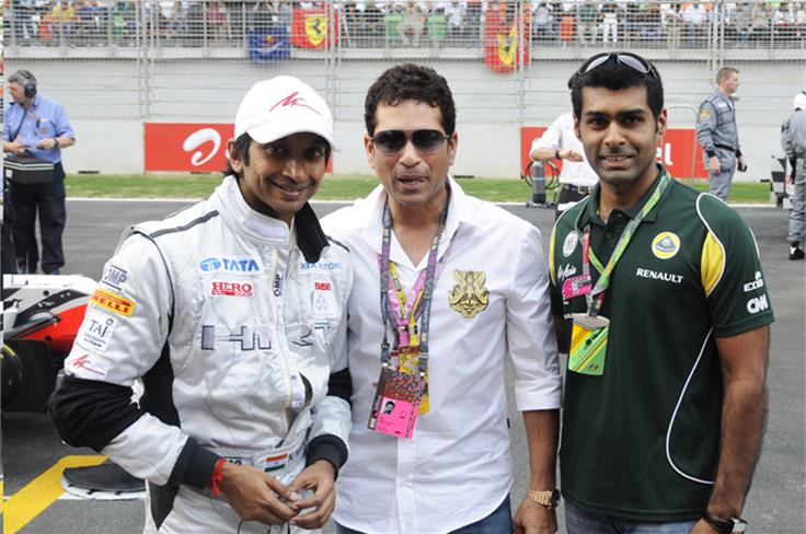 Narain Karthikeyan, Sachin Tendulkar and Karun Chandhok on the starting grid.