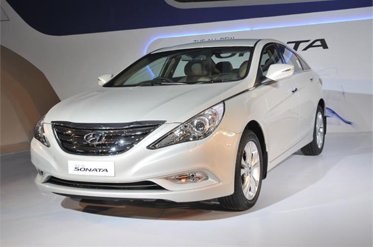 New Sonata saloon will be powered by a 198bhp, 2.4-litre petrol engine with six-speed transmissions.