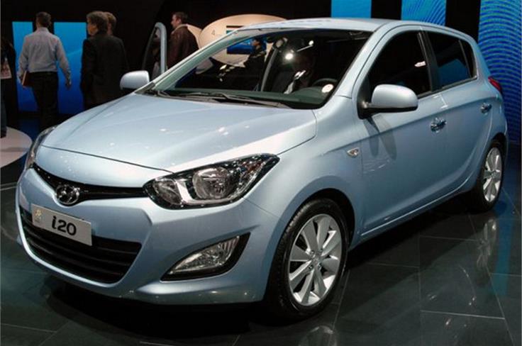 The refreshed i20 gets a light dose of Hyundai&#8217;s latest fluidic sculpture design language. 