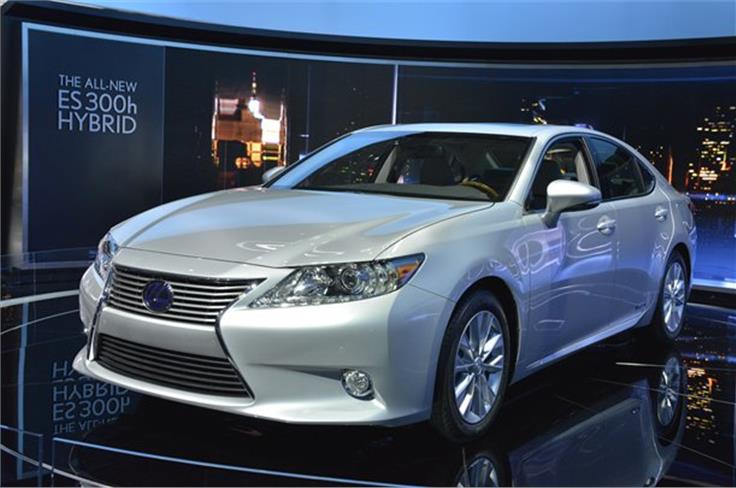 The Lexus ES 350h E-class rival will be sold in left and right-hand drive markets