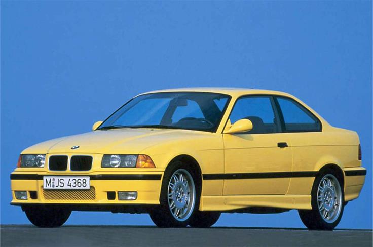 The replacement for the original M3 appeared at the 1992 Paris Auto Show. This E36 coupe model got the 3.0-l S50B30 straight-6 engine, which produced 286bhp.