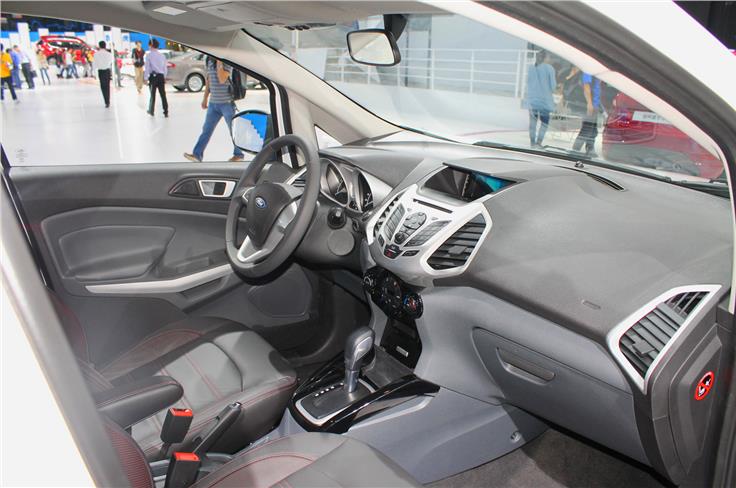 Chinese-market EcoSport interiors shown with an automatic gearbox. 