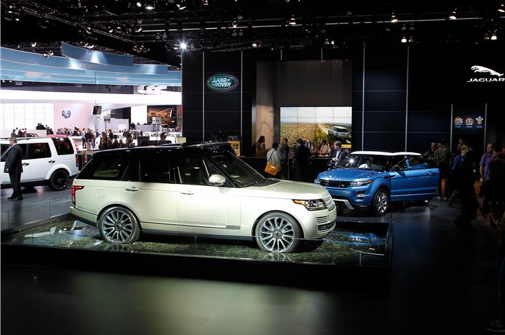Land Rover unveiled the new Range Rover for the first time in the USA. 