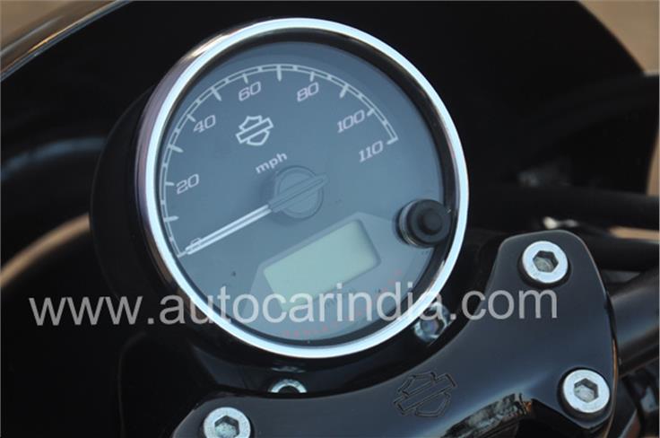  The chrome ringed instrument cluster comprises of an analogue speedometer and digital odo and trip meters.