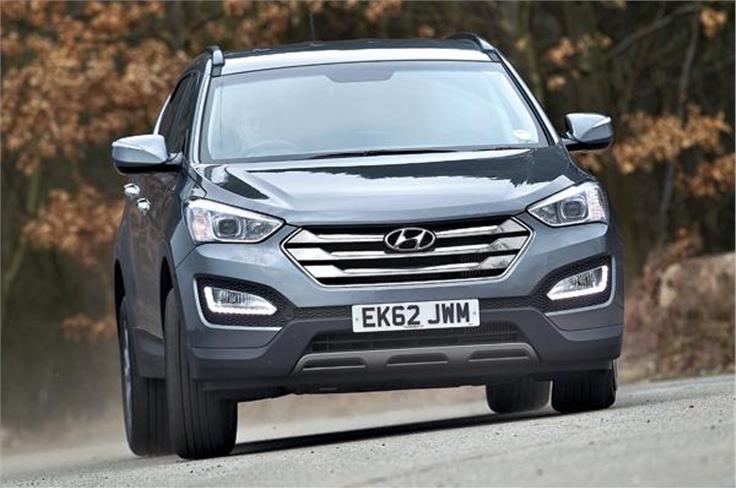 The new Santa Fe is 40mm longer and 5mm wider, although the roofline is 45mm lower and it retains the same 2,700mm wheelbase. 