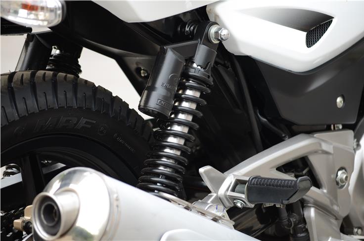 The gas charged shock absorbers offer five stage adjustment.