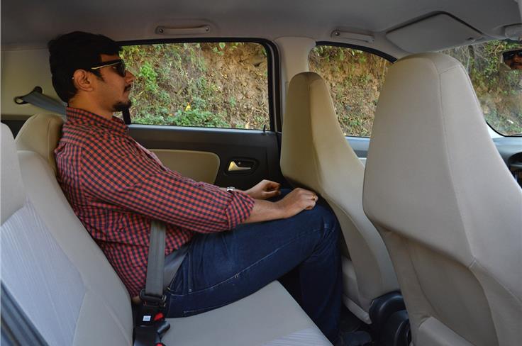 Scooped front seats improve knee room for rear passengers.