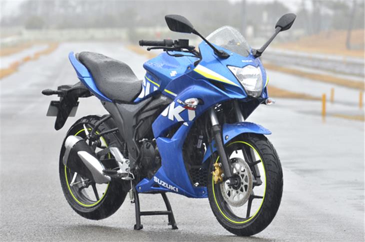 The fully faired version of the Gixxer looks more closely related to the Hayabusa sports tourer.