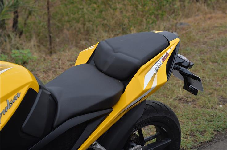 A plush split saddle makes way on the RS 200 and offers good support when riding long distances. 
