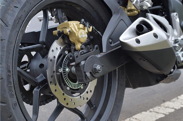 Bajaj&#8217;s RS 200 is equipped with a disc brake at rear. 