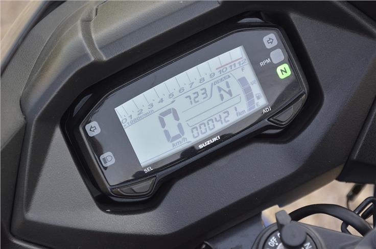 The Suzuki Gixxer SF has a fully digital console, displaying a clock and a useful shift- warning light.