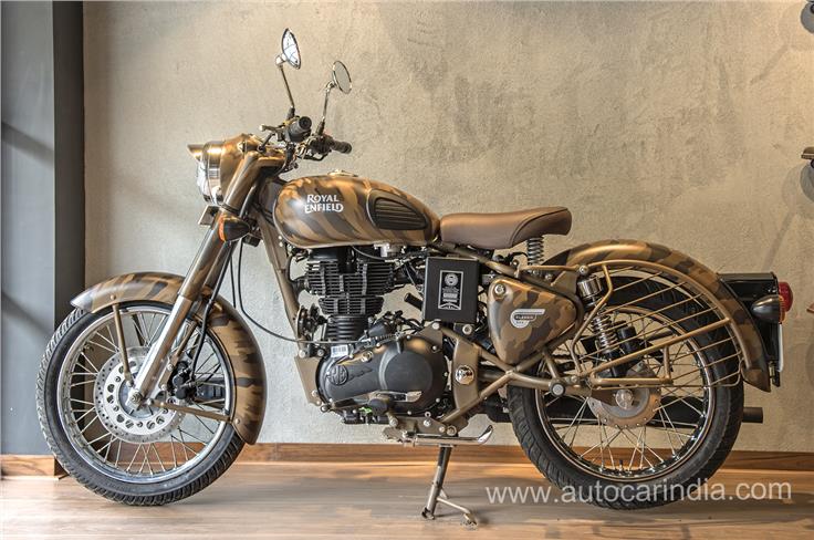 First of the camo-inspired paint shades is the Royal Enfield Desert Storm Despatch.