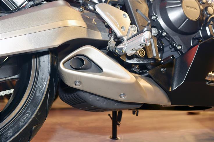 The underbelly exhaust sounds quiet, and helps keep the center of gravity low and centered.
