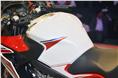 A large yet ergonomic fuel tank lets the rider feel comfortable astride the Honda CBR 650F.