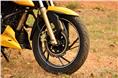 The Apache RTR 200 comes equipped with black finished 17-inch wheels with 170mm disc brakes up front.