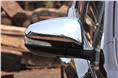 Chrome caps on the wing mirrors, however, are perhaps a bit too much. They adjust and fold electrically and feature integrated indicators.