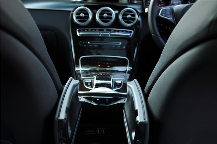 Chrome and metal-finished switchgear, and wooden centre console add to the luxury feel of the SUV. 