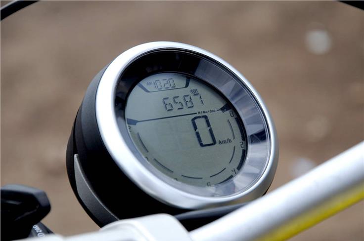 Scrambler gets an all-digital, single-pod instrument cluster which looks great, but can get a little tricky to read at times and lacks a gear position indicator.