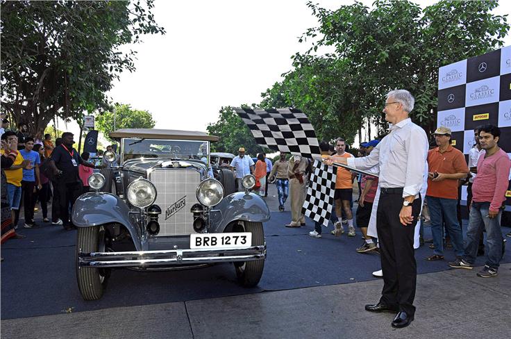 Roland Folger, MD and CEO, Mercedes-Benz India flags off the Classic Car Rally 2016. 