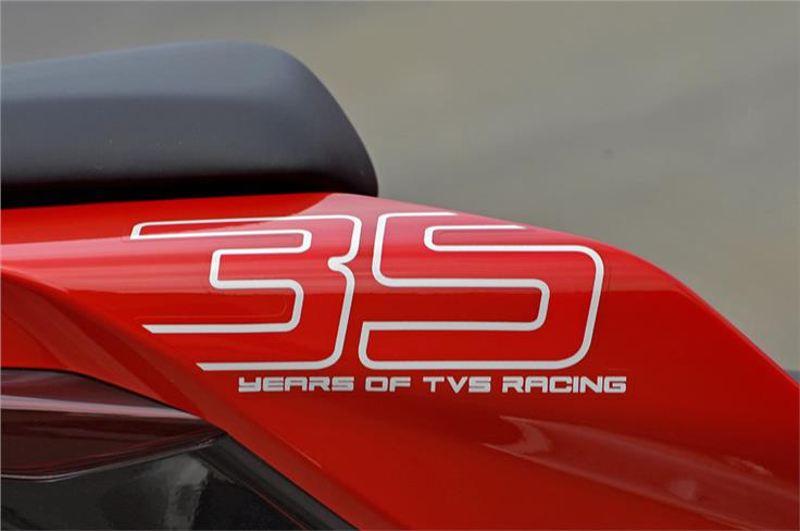 35 years of racing pedigree has resulted in the Apache RR 310. 