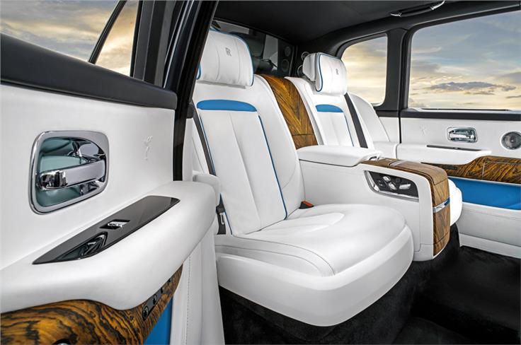 'Individual Seat' configuration adds two thrones in place of the rear bench.
