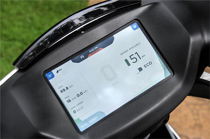 7-inch capacitive touchscreen a scooter-segment first, is feature-packed.