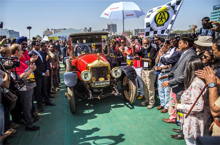 Nitin Dossa, Executive Chairman of WIAA, flagged off this 1919 Minerva to get the rally underway.