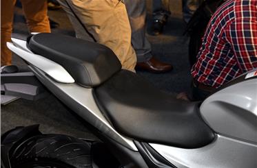 Suzuki has opted to use a dual-seat configuration.