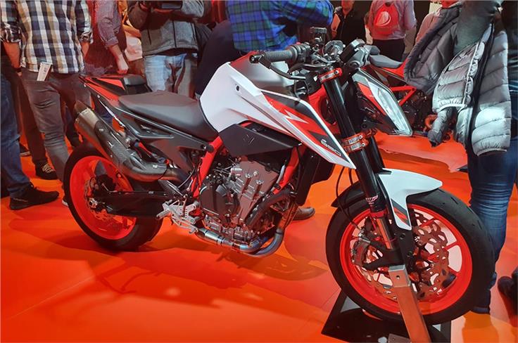 KTM 890 Duke R is more powerful and features more premium suspension than the KTM 790 Duke.