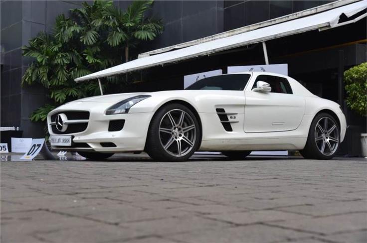 The Mercedes-Benz SLS AMG also made a special appearance.