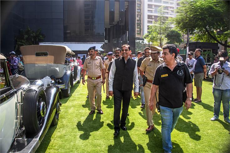 Mumbai Police Commissioner Sanjay Barve takes a tour of the line-up with Autocar India Editor Hormazd Sorabjee. 