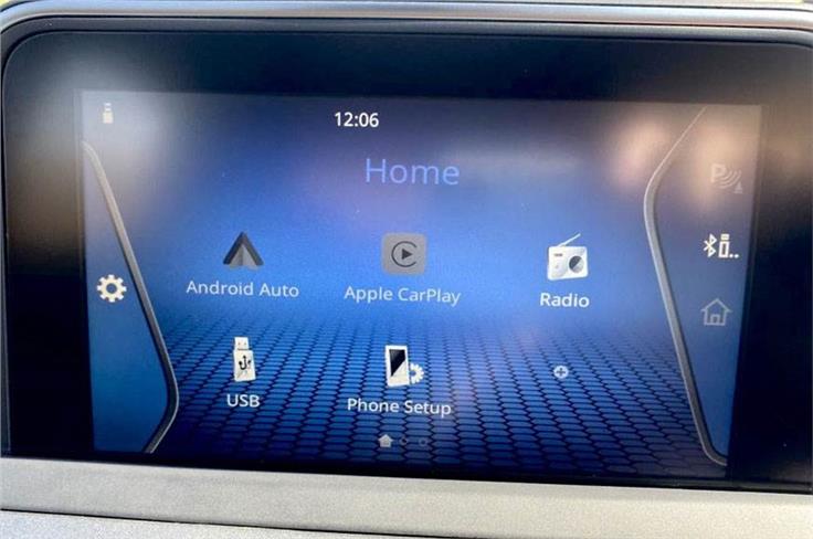 7.0-inch touchscreen gets Android Auto and Apple CarPlay but isn't particularly slick.