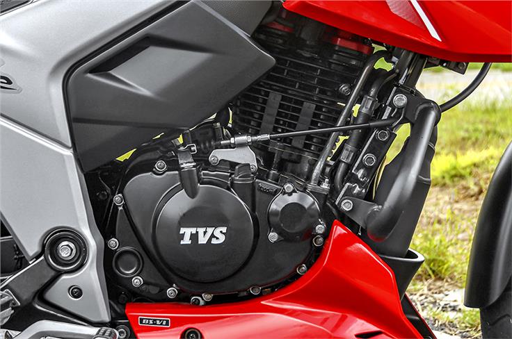 The 2020 TVS Apache RTR 160 4V gets a new BS6-compliant engine. 