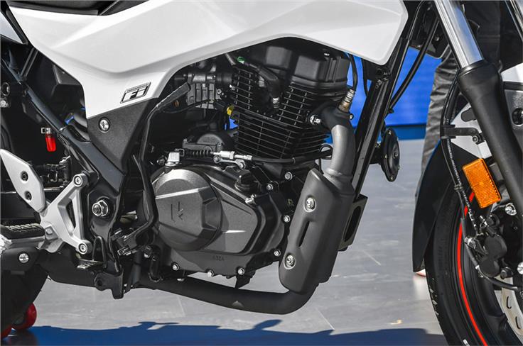 The Xtreme 160R is powered by a BS6-compliant 160cc engine.