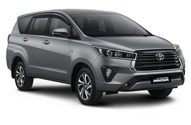 The 2021 Innova Crysta facelift retains a few of its predecessor's design cues 