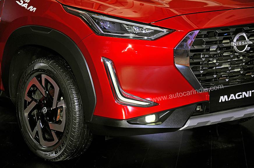 Lighting at the front will come from LEDs
on top-spec versions.