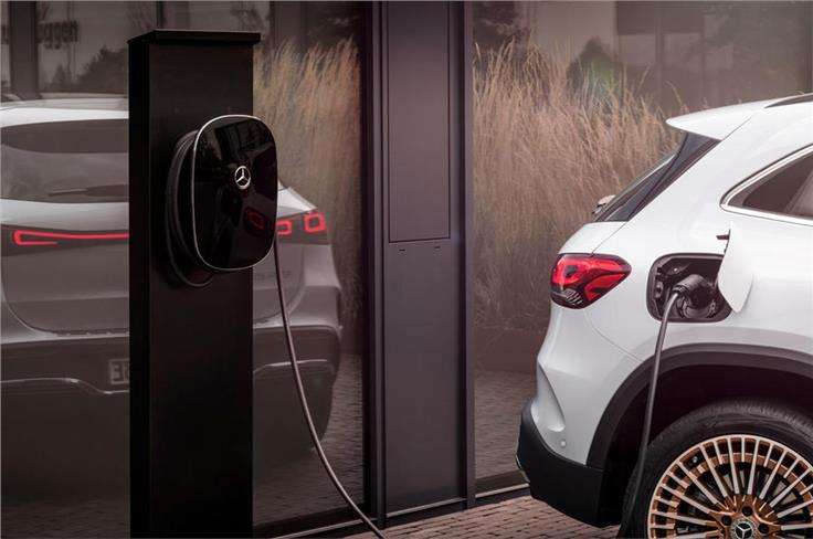 100kW DC fast charging replenishes 80 percent charge in around 30 mins.