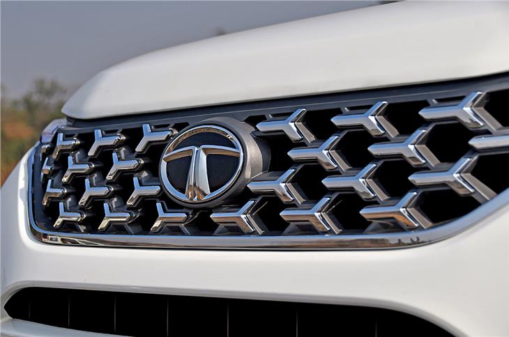 The chrome-finished grille is unique to the Safari as well.
