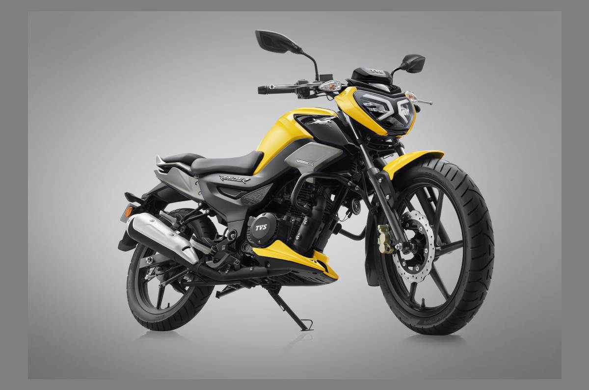 The Raider 125 is priced at Rs 77,500 (Drum) and Rs 85,469 (Disc).