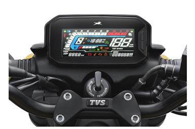 The LCD has all the basic readouts you’d expect from a motorcycle in this segment.