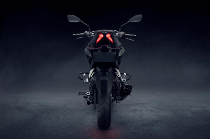 Twin LED tail-lights like on most other models in the Pulsar family.