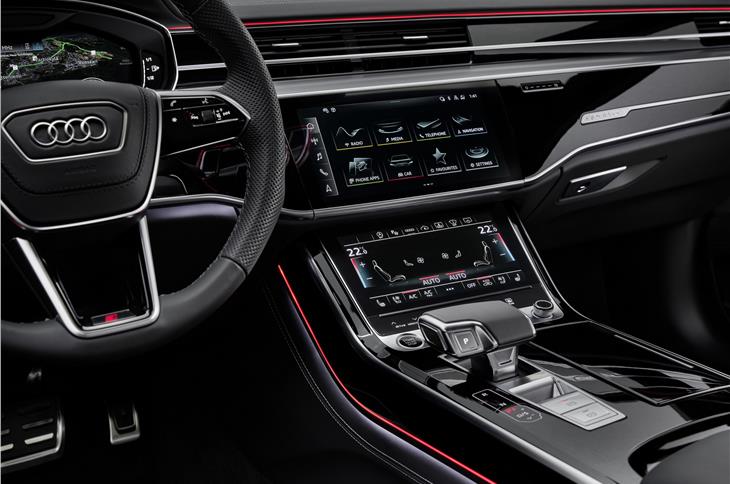 Audi 8L facelift driver's view.