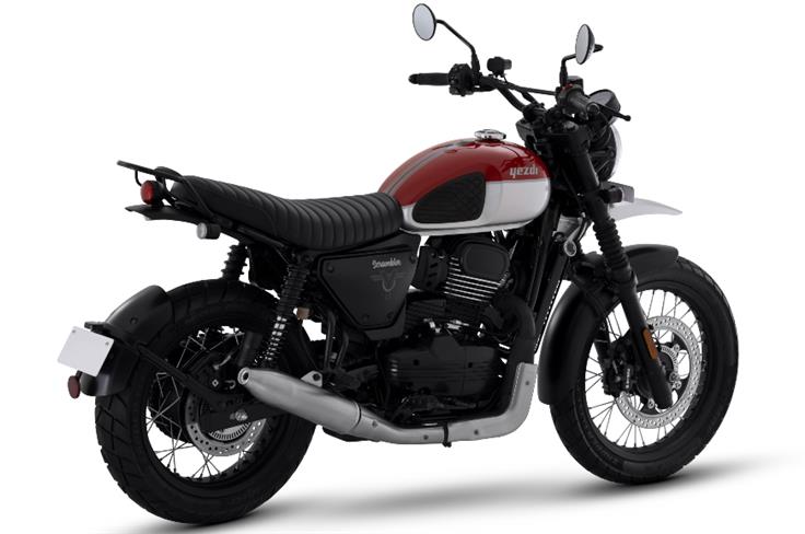 The Scrambler sports a clean tail section, thanks to the number plate being mounted on the rear mudguard.