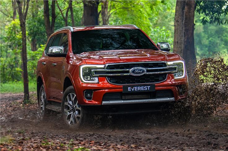 2022 Ford Everest off roading.
